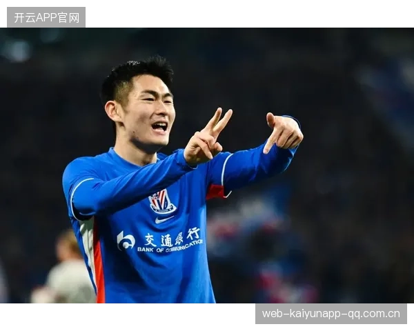 申花主场迎来热烈掌声，2-0战胜对手，胜利背后的荣耀与奋斗